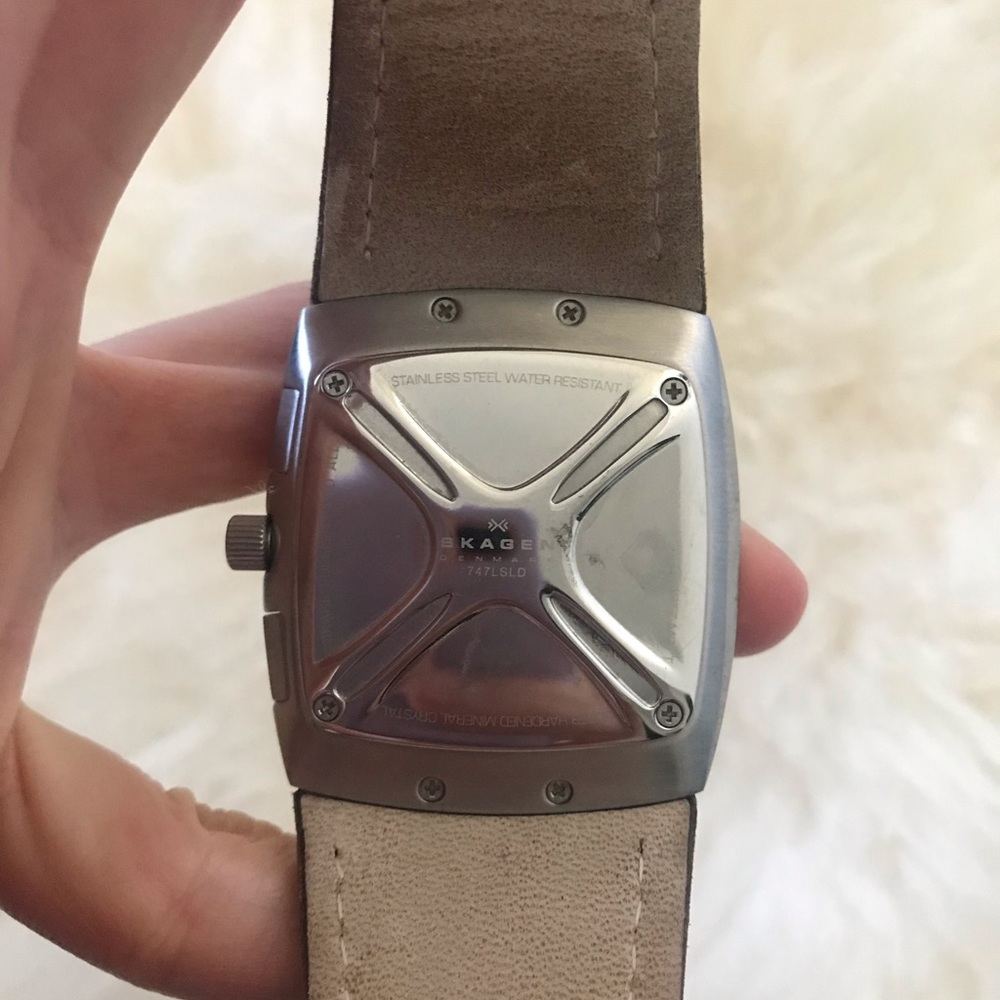 Watch - Picture 2 of 2